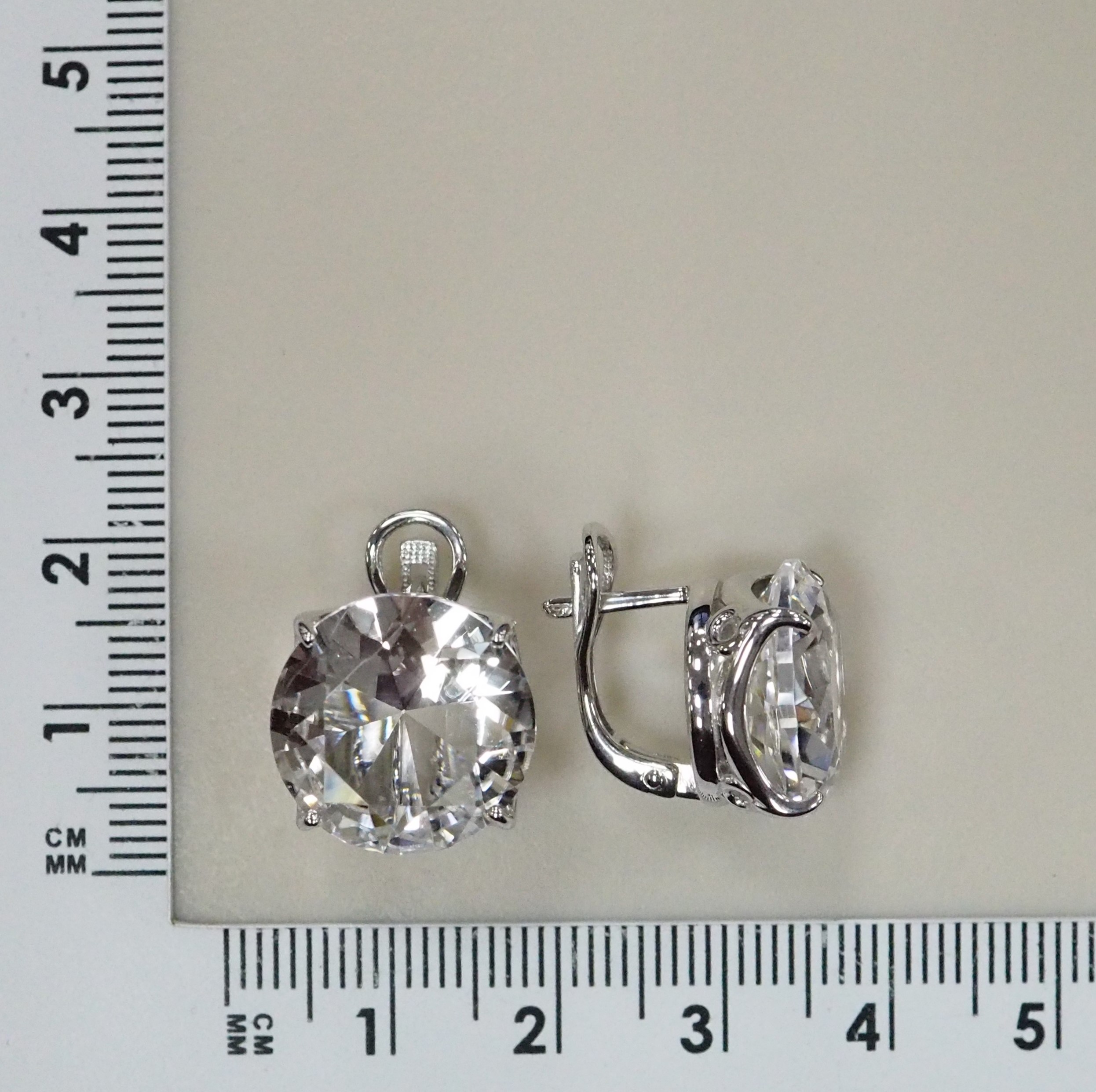 Серебряные серьги с горным хрусталем